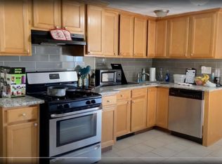 23 Chelsea St #3, Boston, MA 02128