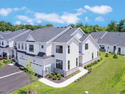 52 Whitney Ave, Morris Plains, NJ, 07950
