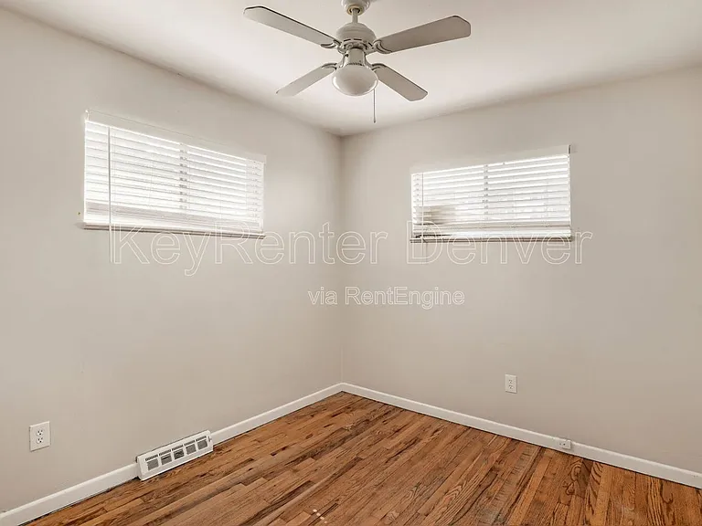 1540 N Zenobia St — Photo 11