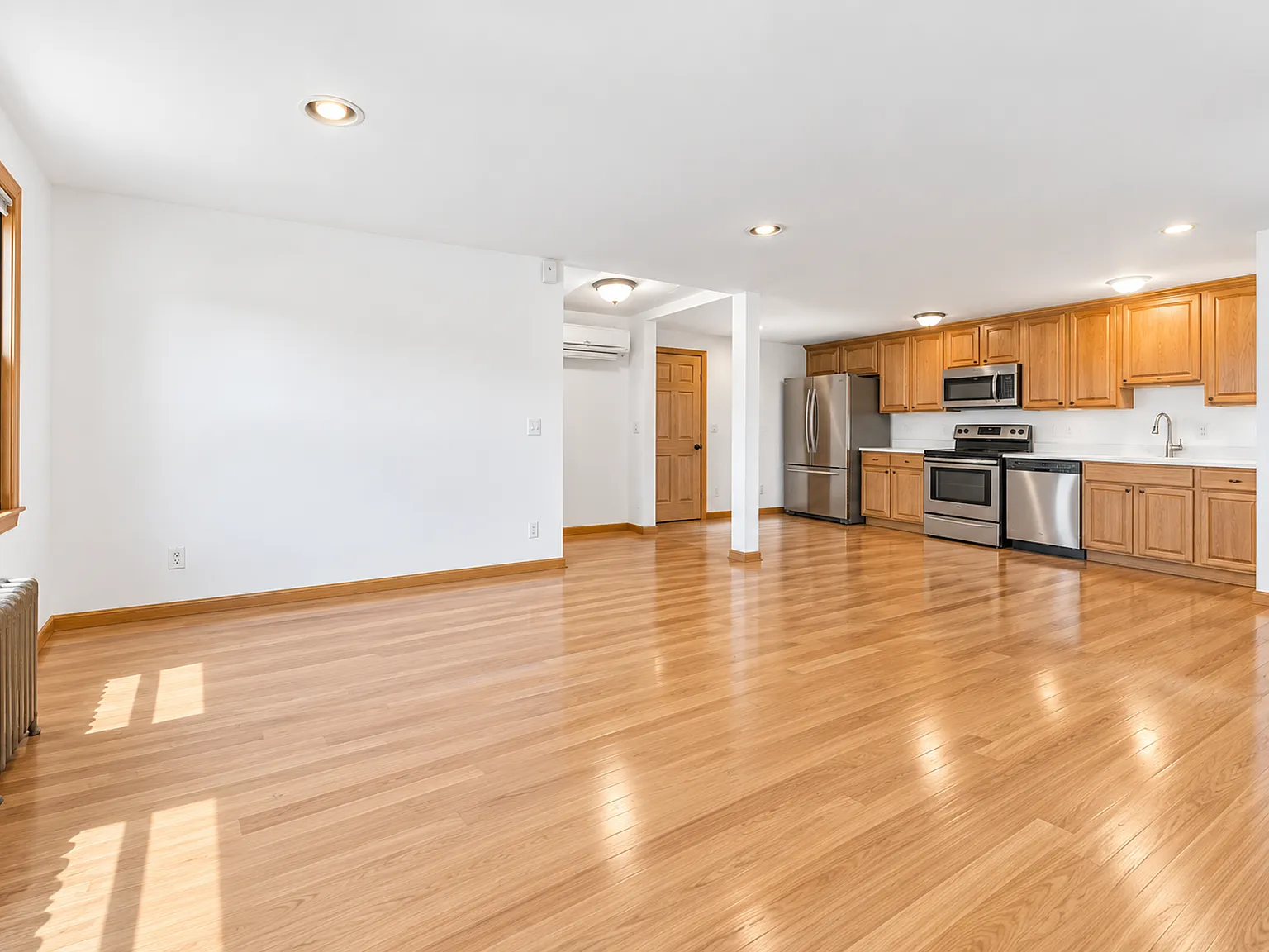 Live Near Como Park! Charming 4-Unit Condo Building with Easy Access to Both Downtowns! — Photo 3