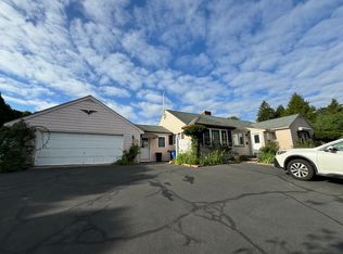 18 Felton St, Peabody, MA 01960