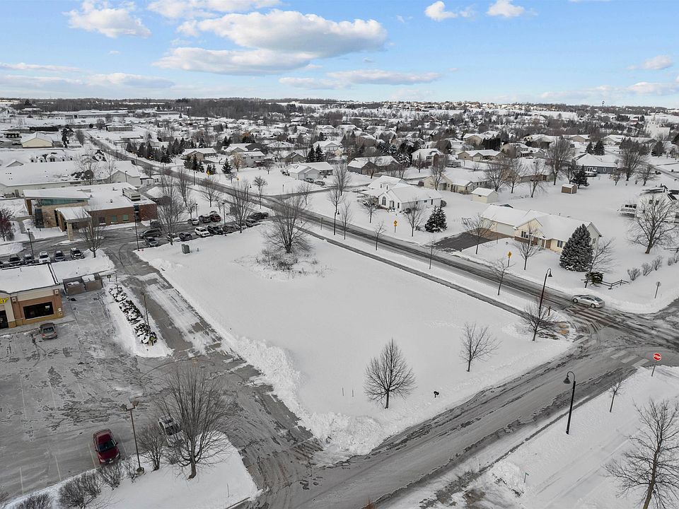 1st image of Hyacinth Dr