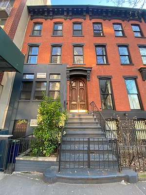 Rented by True Real Estate Group | media 8