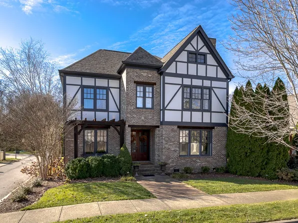 3601 Wareham Dr, Thompsons Station, TN 37179
