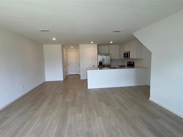 831 Lynx — Photo 9
