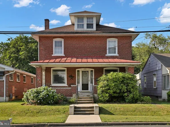 220 E Weis St, Topton, PA 19562