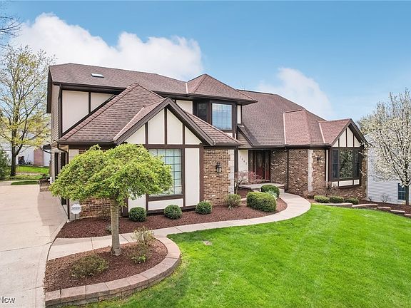 2nd image of 7643 Wilton Ln