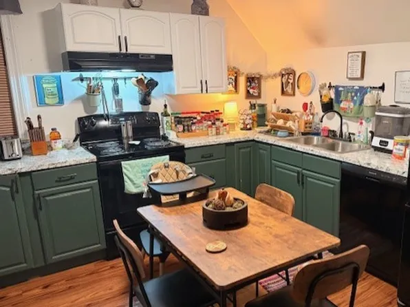 321 N Main St #3, Fall River, MA 02720