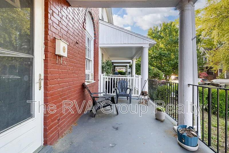 2 bed, 1.0 bath, 1170 sqft, $1,795 — Photo 3