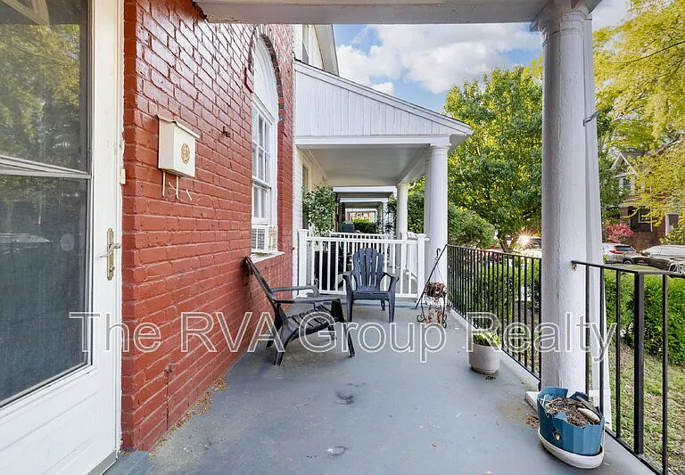 2611 Grayland Ave — Photo 3