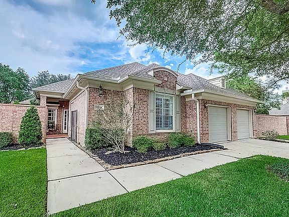 2nd image of 22718 Blue Canyon Dr