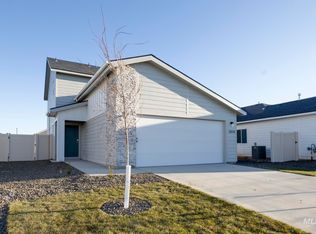 2974 N Eagle Meadow Ave, Kuna, ID 83634