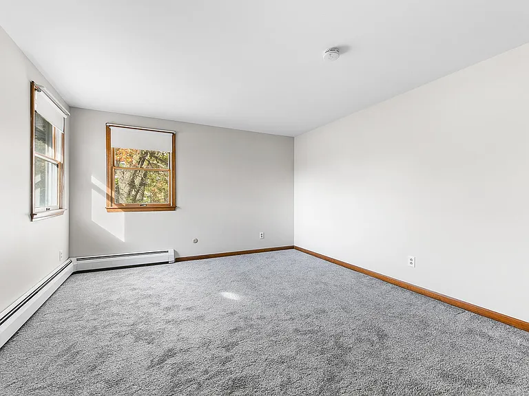 92 Gordon St — Photo 17