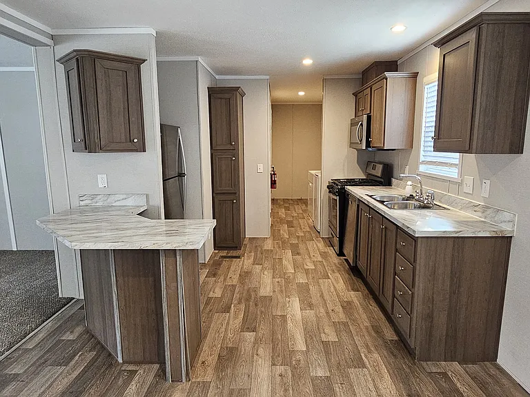 63 Tulip Ln #63 — Photo 5