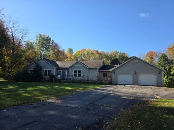 152 Shadow Ln, Malone, NY 12953