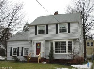 1404 Willshire Rd, Lyndhurst, OH 44124