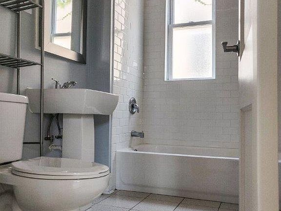 4th image of 3909 W Schubert Ave #2R