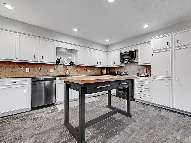 11133 Pinehurst Dr #C — Photo 15