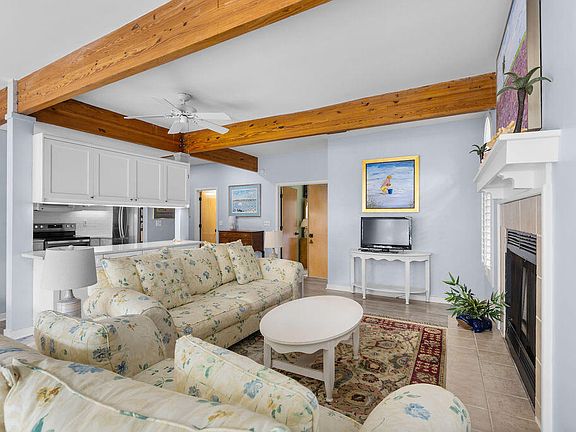 5th image of 3020 Ocean Winds Dr