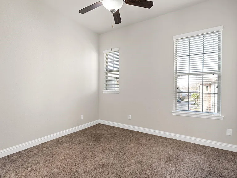 1752 Trinity Bend Dr — Photo 26