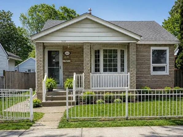 3669 Queen St, Windsor, ON N9C 1P1