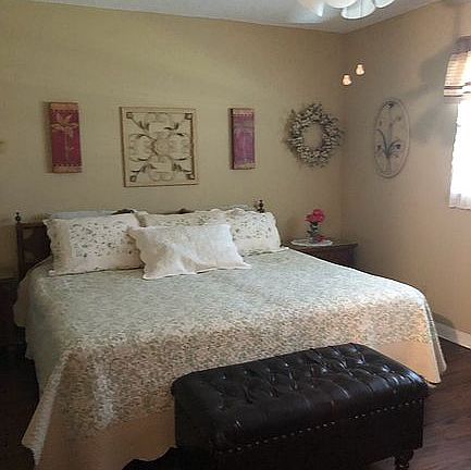 2nd image of 1001 NE 14th Ave APT 107