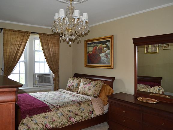 3rd image of 4 Alden Pl APT 3C