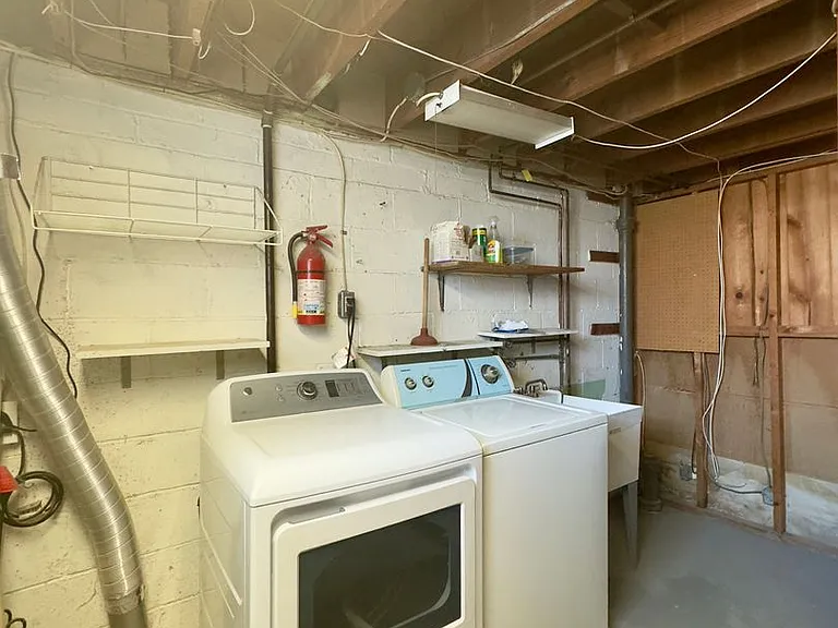 7716 Wynbrook Rd — Photo 9