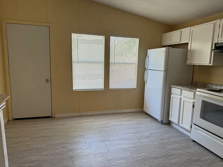 3503 Creekside Dr — Photo 7