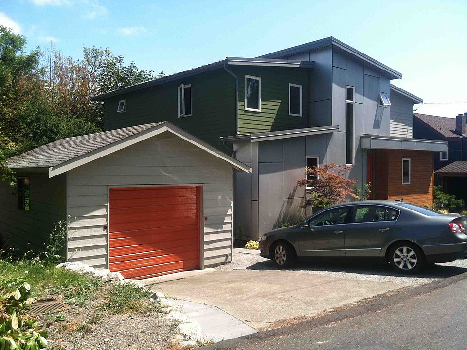 1st image of 10660 Lakeside Ave NE