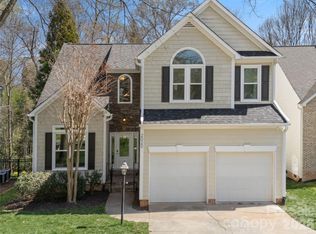 2020 Sablewood Dr, Charlotte, NC 28205