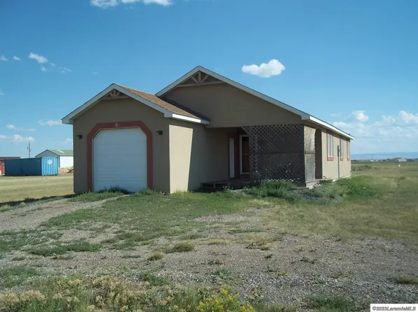 64 Osprey Rd, Laramie, WY 82070