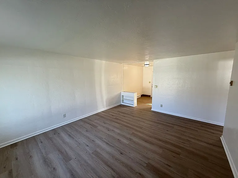 1835 Beach Ave NE #11 — Photo 3