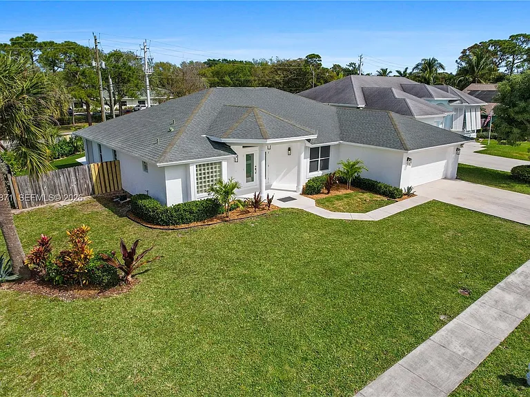 5923 Loxahatchee Pines Dr — Photo 95
