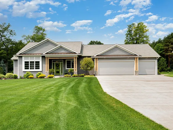 2013 N Harvest Cir, Midland, MI 48642