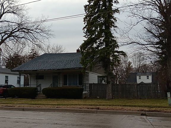 2nd image of 4131 Hess Ave