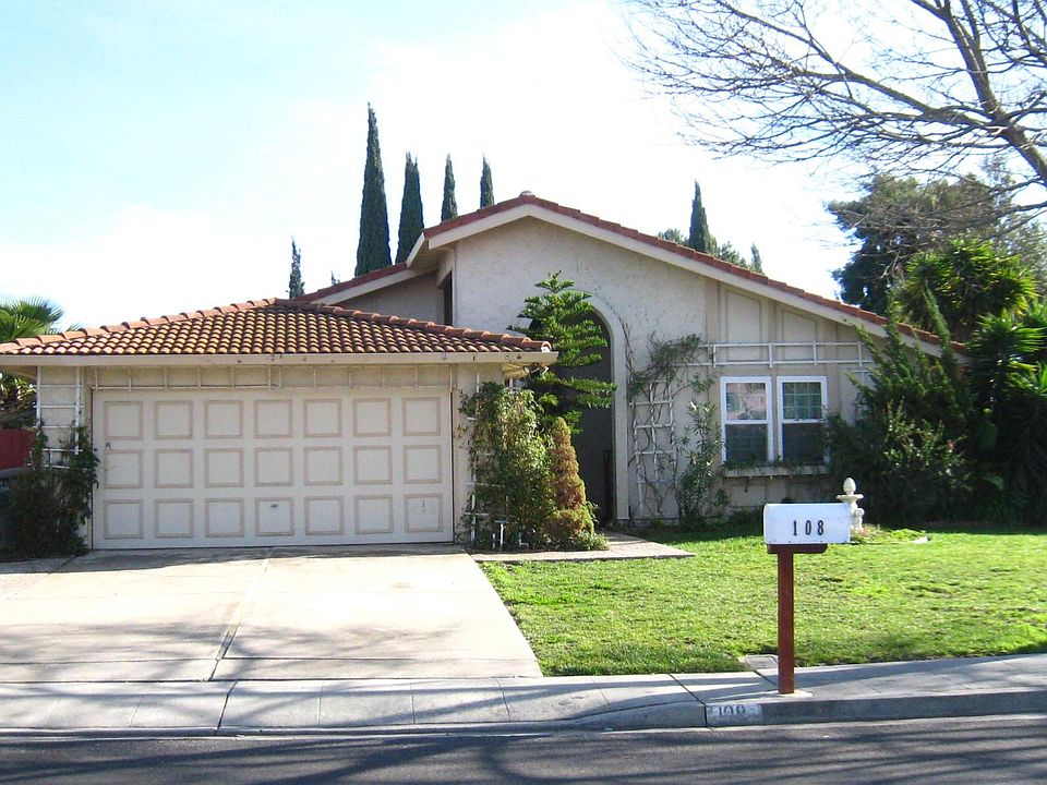 1st image of 108 Sudbury Dr