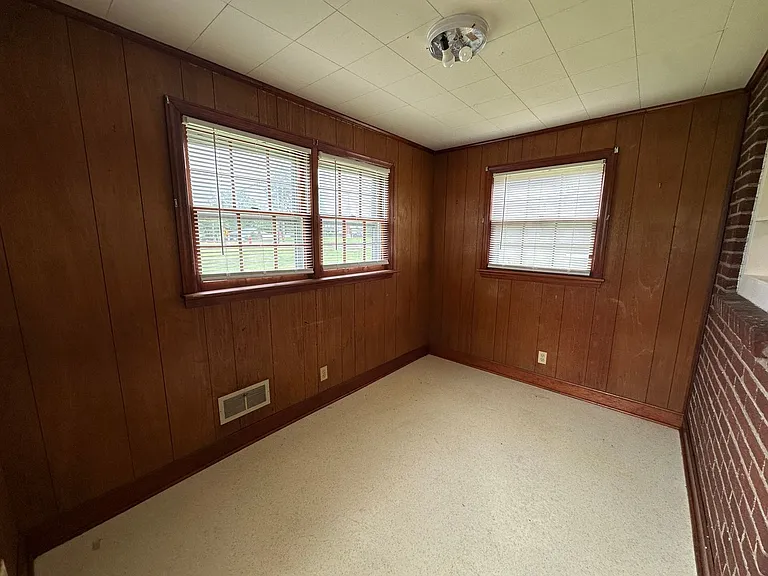 1061 Village Hwy — Photo 15