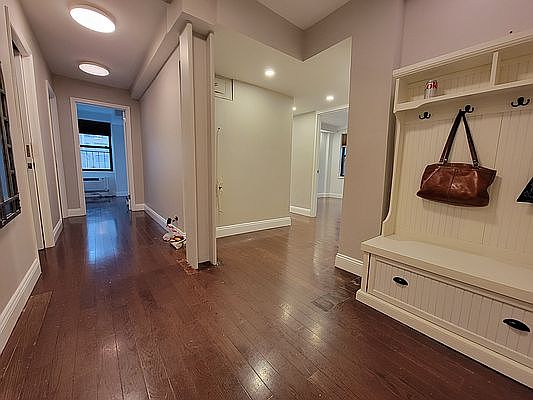 1st image of 141 E 55th St APT 10