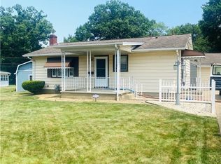 225 W Hopewell Dr, Struthers, OH