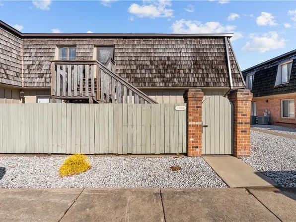 1066 Ocean Pebbles Way, Virginia Beach, VA 23451