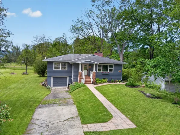 106 Clover Ln, Ithaca, NY 14850