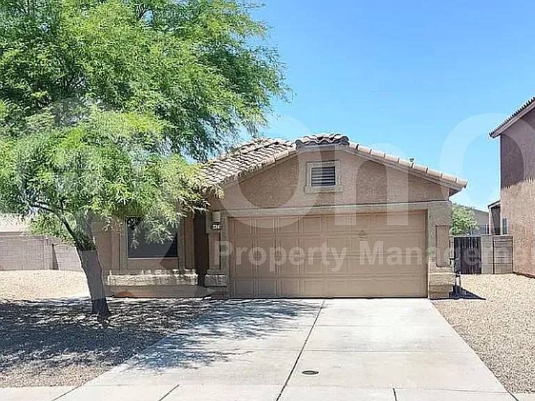 8478 S Hunnic Dr — Photo 1