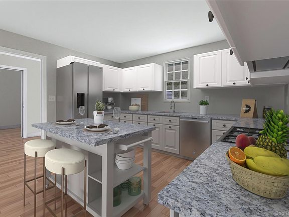 3rd image of 74 Glen Summer Rd