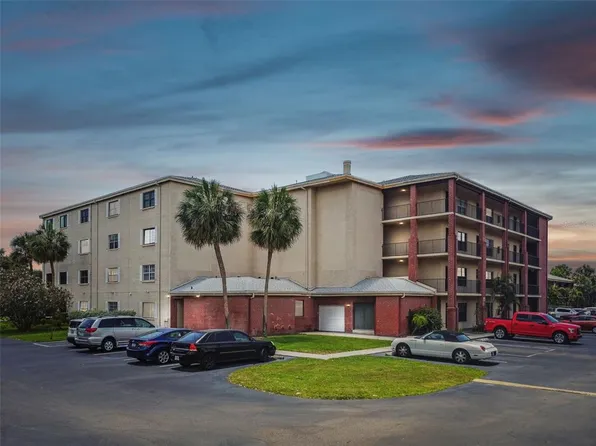 930 85th Ave N APT 402, Saint Petersburg, FL 33702