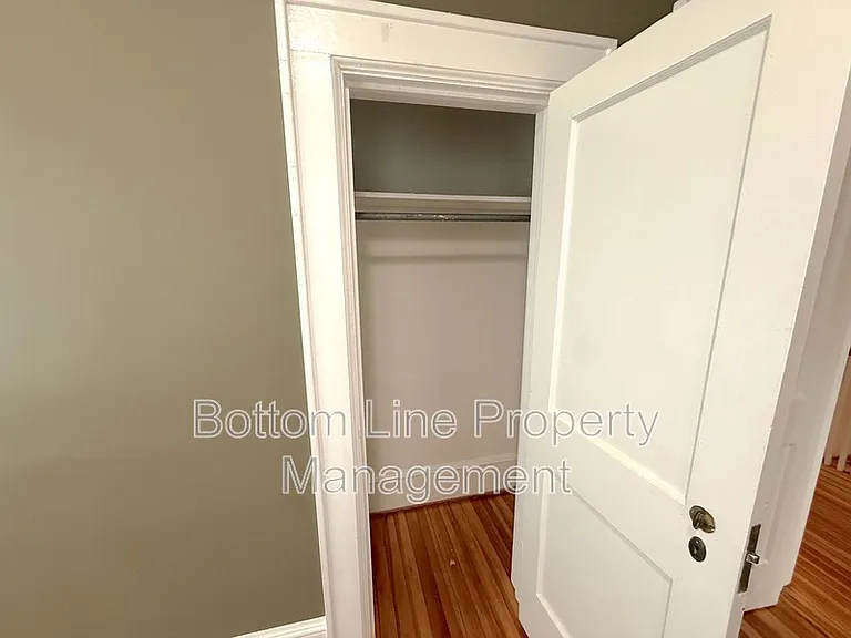 613 S York St — Photo 21