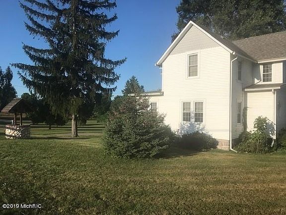 3rd image of 700 S Nursery St