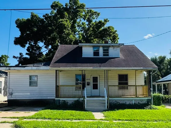 1114 E Hines Ave, Peoria Heights, IL 61616