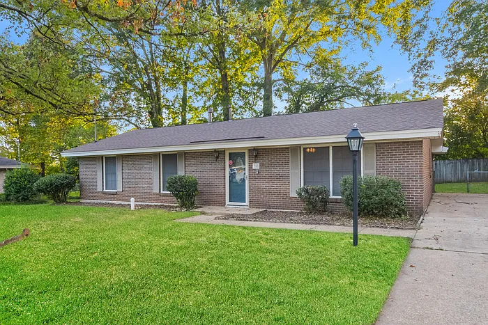 758 Forestdale Dr
