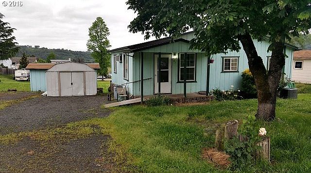 2nd image of 81 NE Grape Ave
